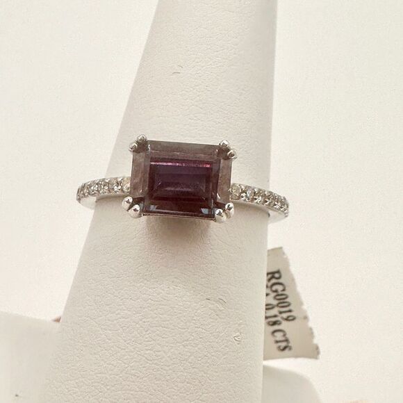NWT Lab created 2ct Alexandrite with diamond accents in 14k white gold ring! - Picture 1 of 17